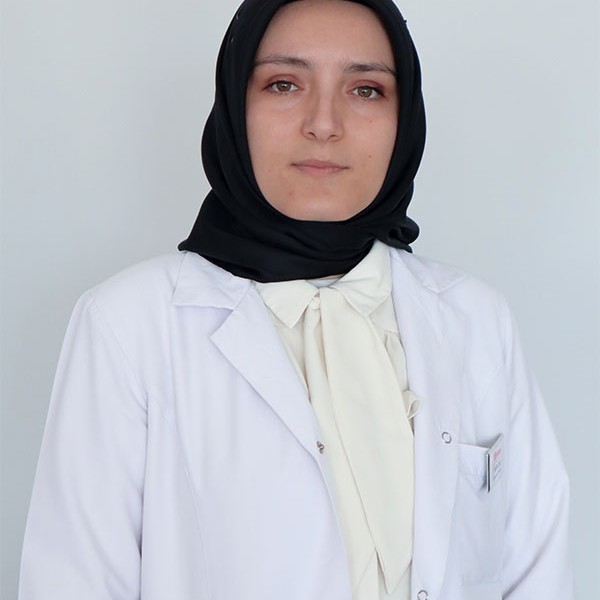 Kübra Taş